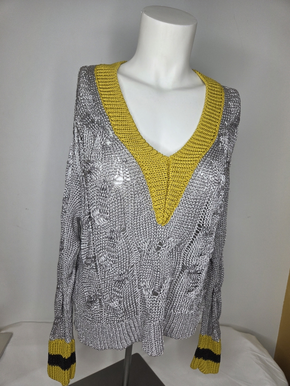 rag & bone XS Silver Knit V-Neck Sweater with Yellow Trim and Black Cuff Stripes